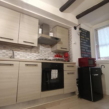 La Casa Di Leo Apartment Наполи Екстериор снимка