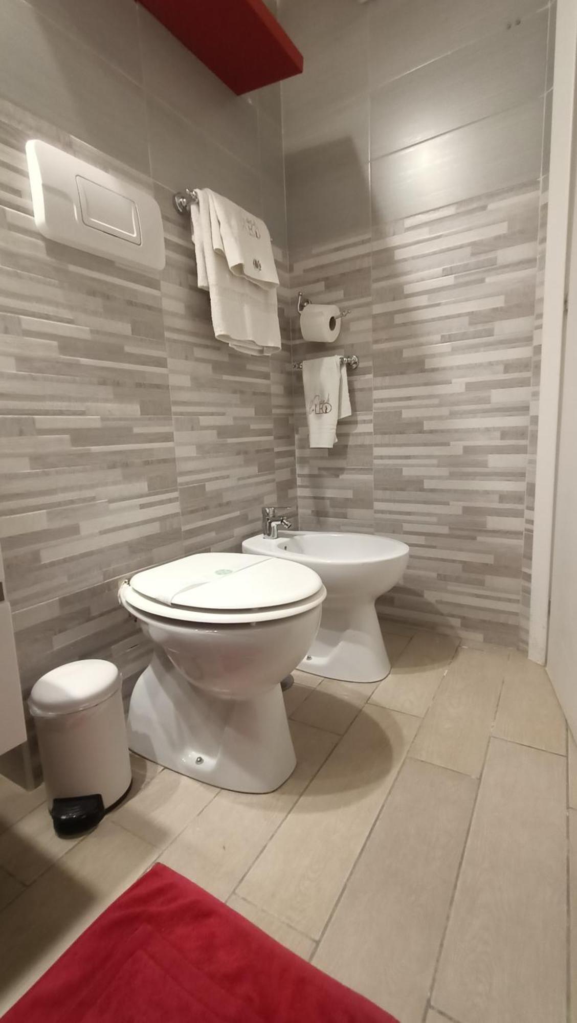 La Casa Di Leo Apartment Наполи Екстериор снимка